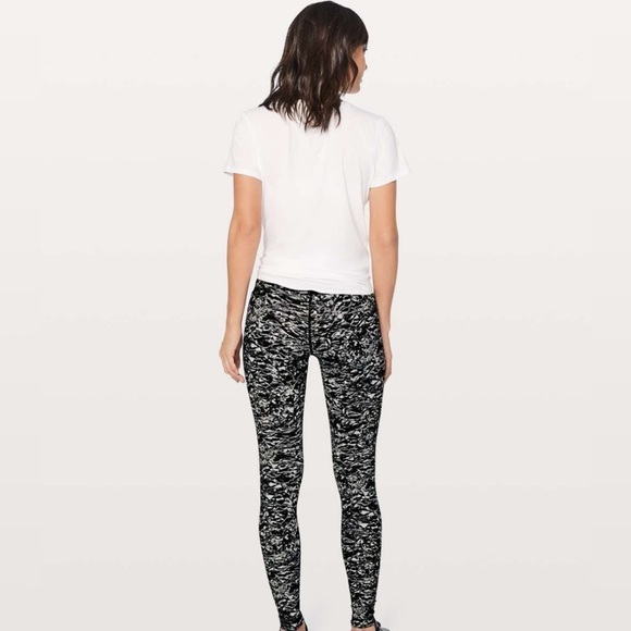 Lululemon Wunder Under Hi-Rise Tight size: 6 - Picture 2 of 11